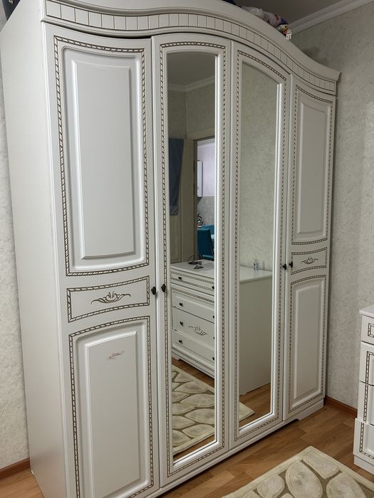 Продетсы Шакаф с тумбами
