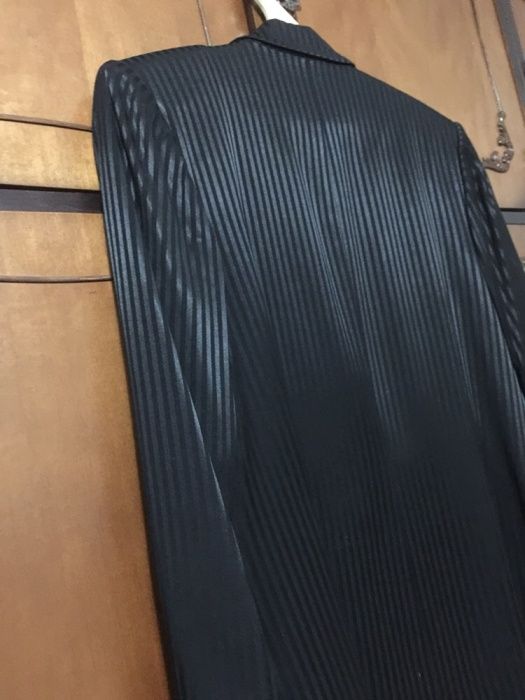 Женский костюм продается