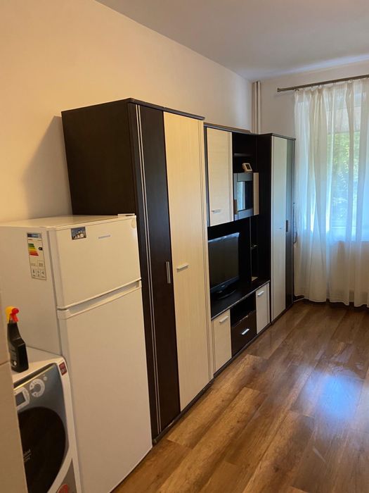 Inchiriez garsoniera zona bularga