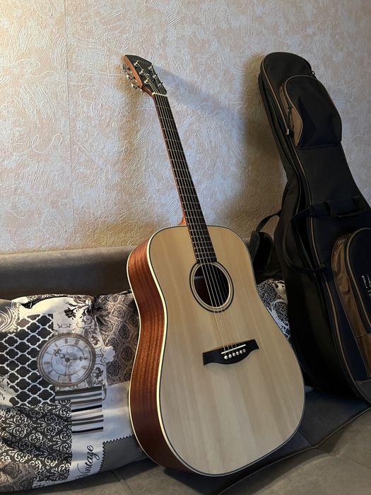 Акустическая гитара parkwood s21