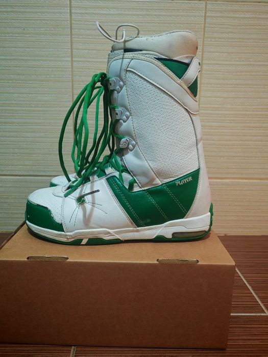 Boots snowboard 45,5 Nideker