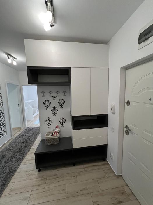 Închiriez apartament 3 camere, 65 mp, Vivo/Polus – Str. Răzoare
