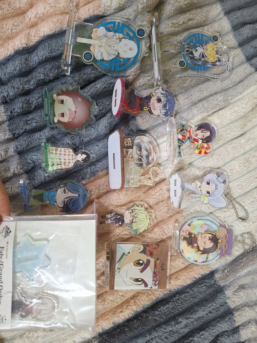 Продам фигурки ии