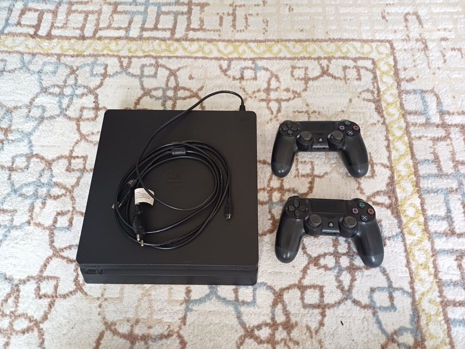 Playstation 4 slim( + игры)