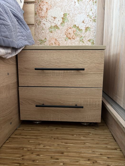 Продам крлвать с тумбочками