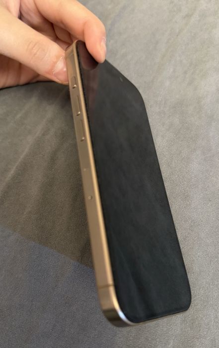 Айфон 16 Про.      .