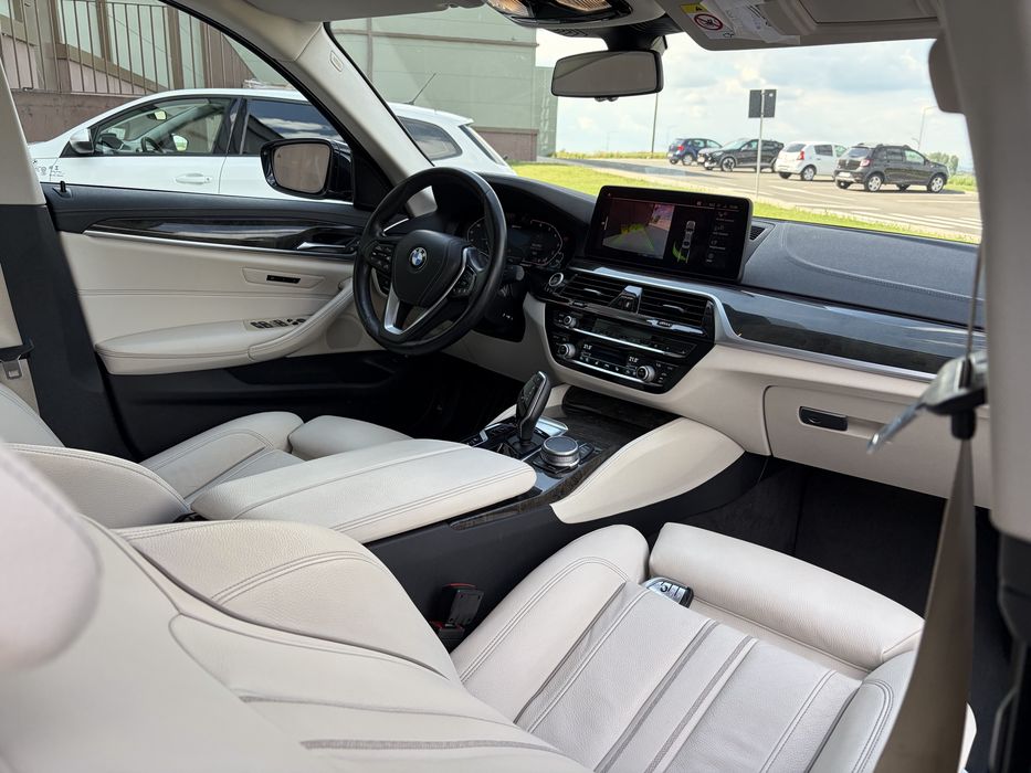 BMW 530e X-drive Facelift Luxury line