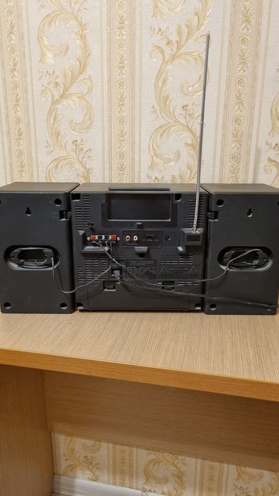 Музыкальный центр "AIWA"