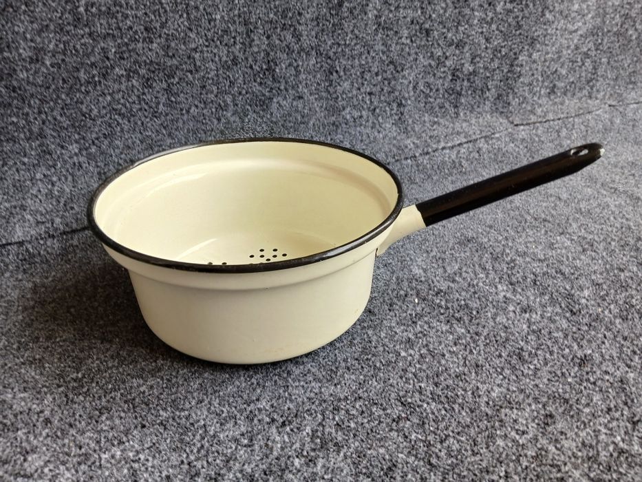 Кухонный прибор дуршлаг