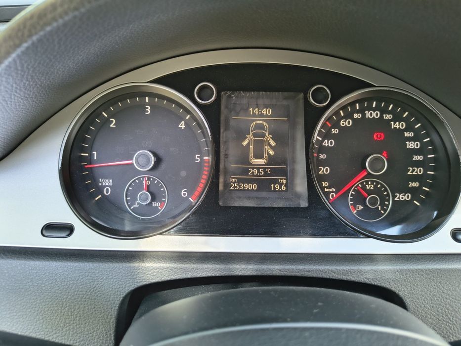VOLKSWAGEN Passat 0 — imagine 2