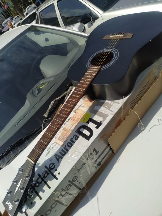 Gitara AD810 rangi qora