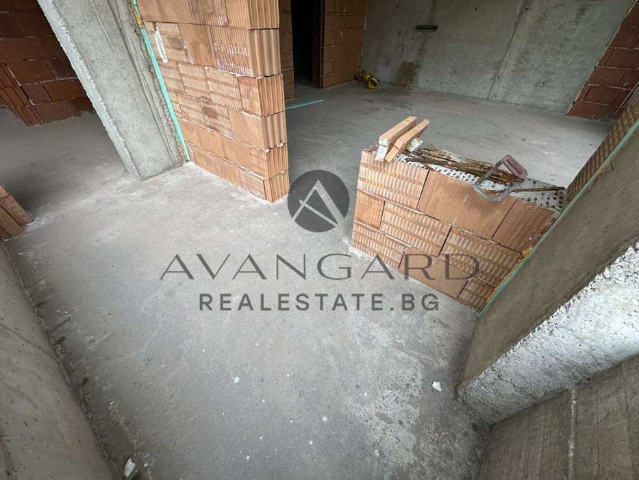 Продава се Двустаен апартамент в Пловдив, Кършияка - 83 кв.м за 894 €/кв.м - Снимка #2