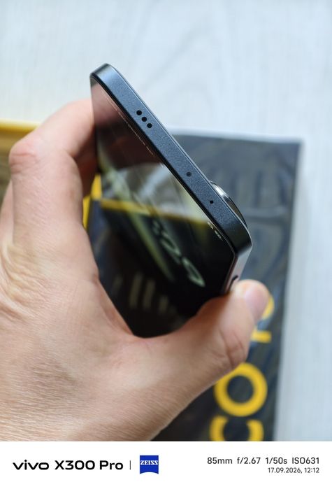 Poco F6 512 gb Ram 12 5G