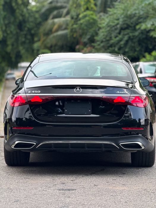 Новый! Mercedes-Benz E450 sedan