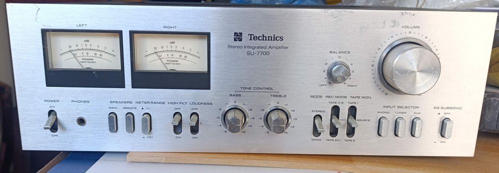 Усилвател Technics  модел SU-7700
STEREO INTEGRATED AMPLIFIER