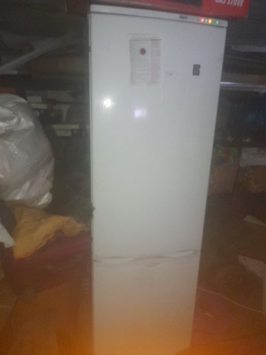 Продаю холодильник