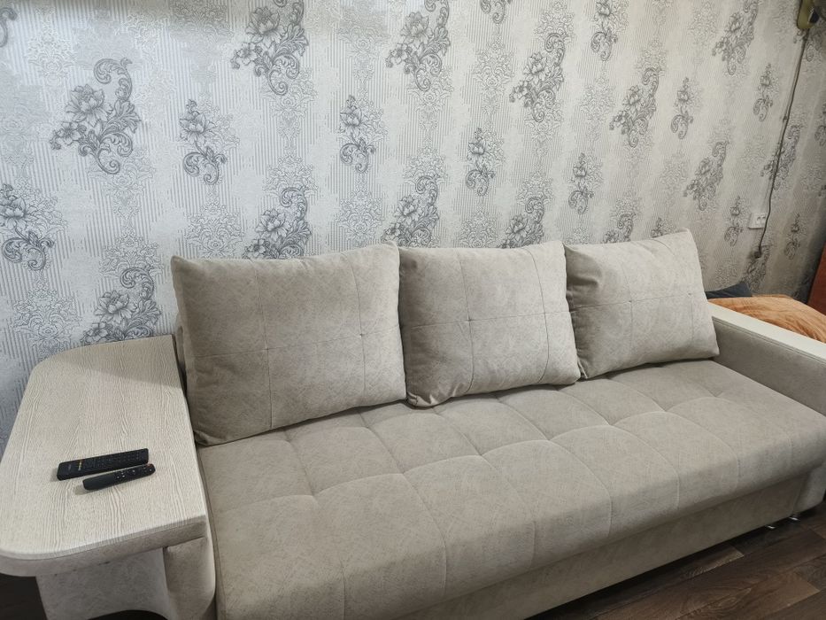 Продам диван в нормальном состоянии