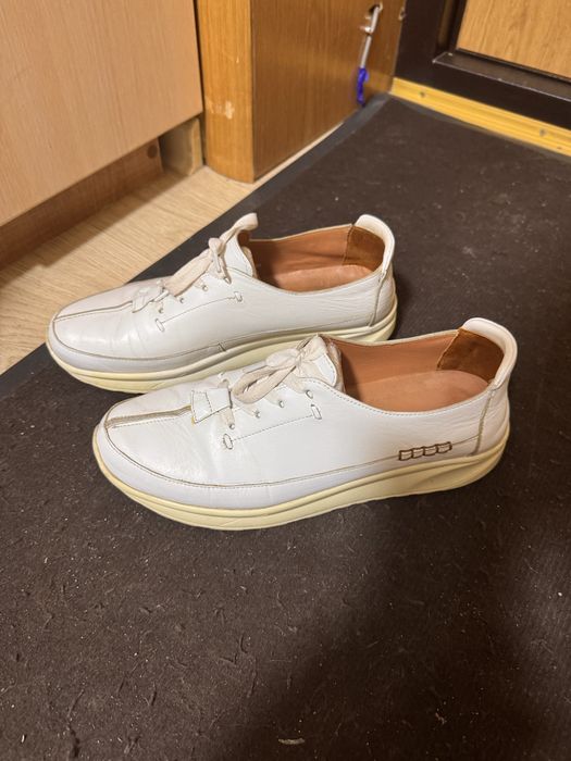 Продам женскую обувь