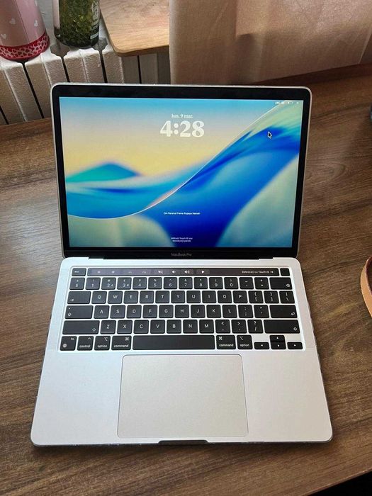MacBook Pro 13" (2020)