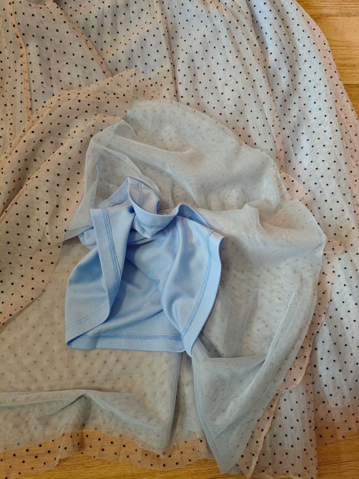 Поли С и М къса дънкова, дълга тюлена на точки и още 2-6 евро