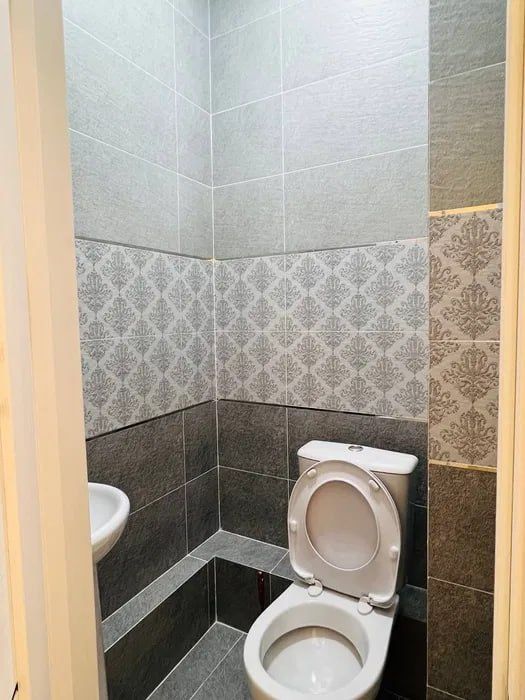 Срочна аренда айбек метро 3 ком *108