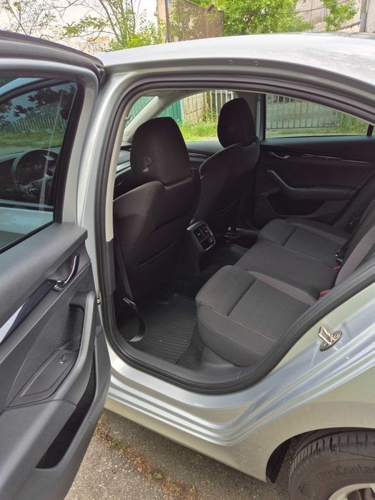 De vanzare Skoda Octavia 1.0 benzina 116 cp, an 2022