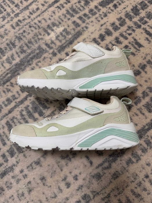 Adidasi Skechers marimea 30