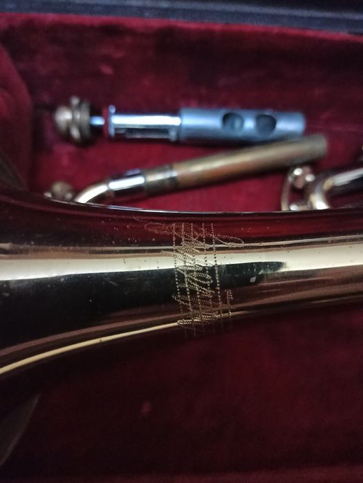 Продавам тромпет