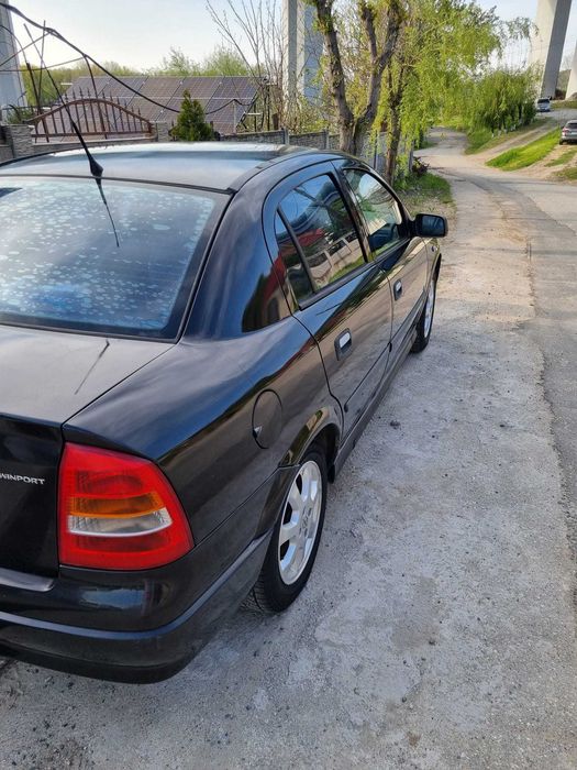 vanzare autoturism opel astra G-Berlina