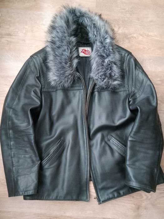 Geaca piele cu blana!