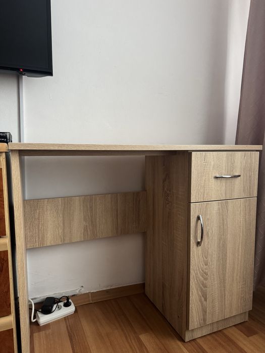 Mobila , Birou de lemn de vanzare  Nou nout nefolosit