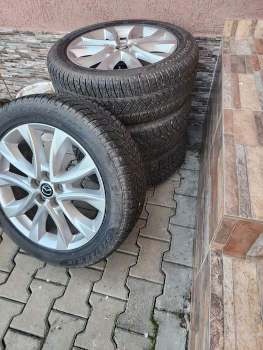 Jante mazda CX5 echipate cu cauciucuri Pirelli.