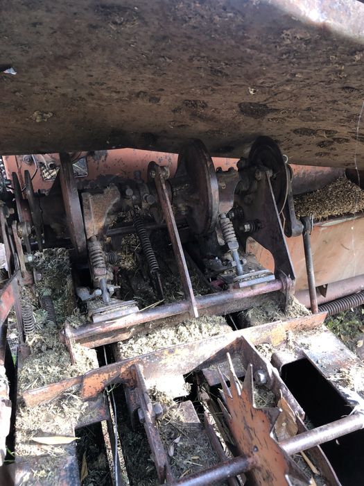 Трактор и 2х пресс