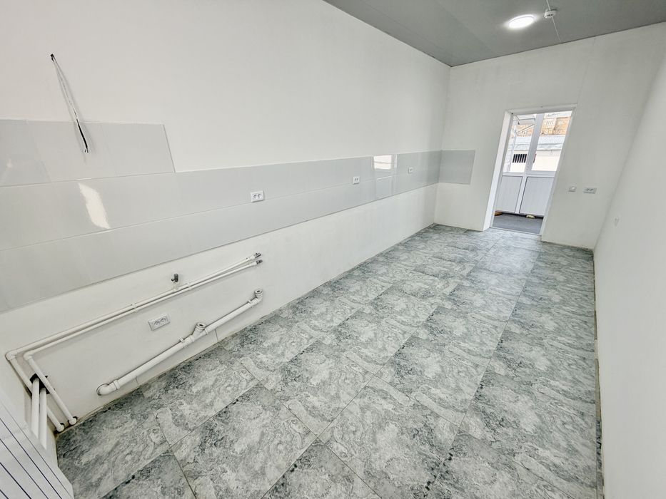 Сдам в аренду под офис или под склад 2-й этаж