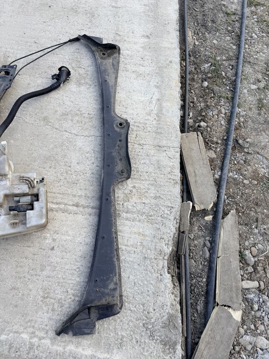 Grila parbriz bmw e60 e61 grila stergatoare bmw e60 e61