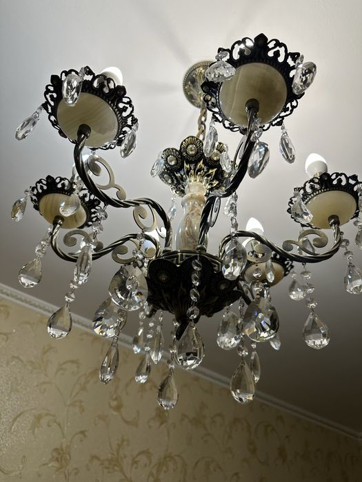 Люстра сатылады