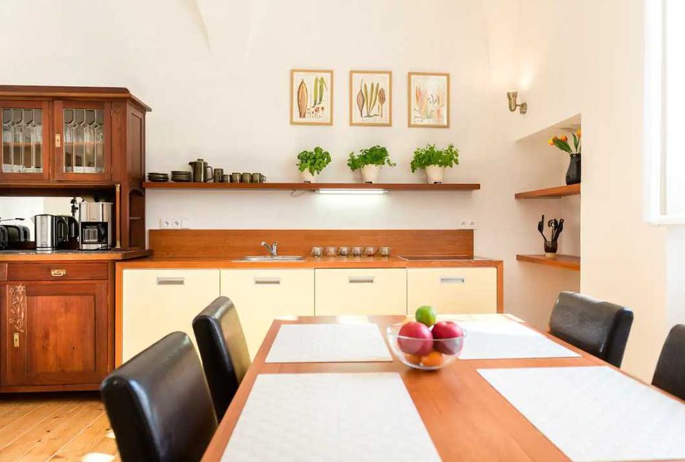 Дава се под наем Двустаен апартамент в Пловдив, Център - 72 кв.м за 306 € - Снимка #3