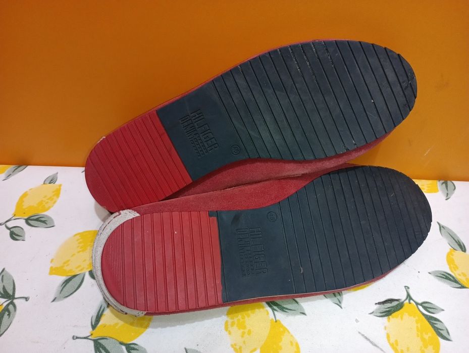 Tommy Hilfiger N 45 кожени - 15 €