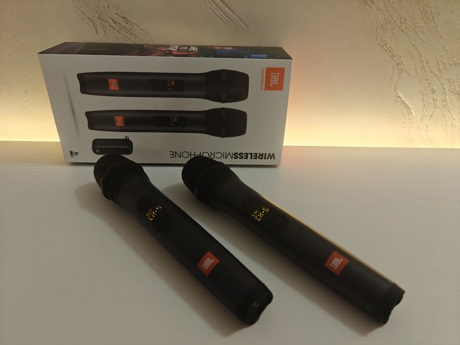 Set 2 microfoane wireless JBL