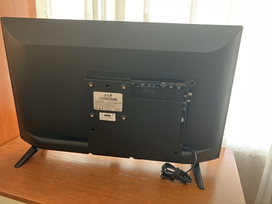 Телевизор Аrieli  Led 32””  -за части