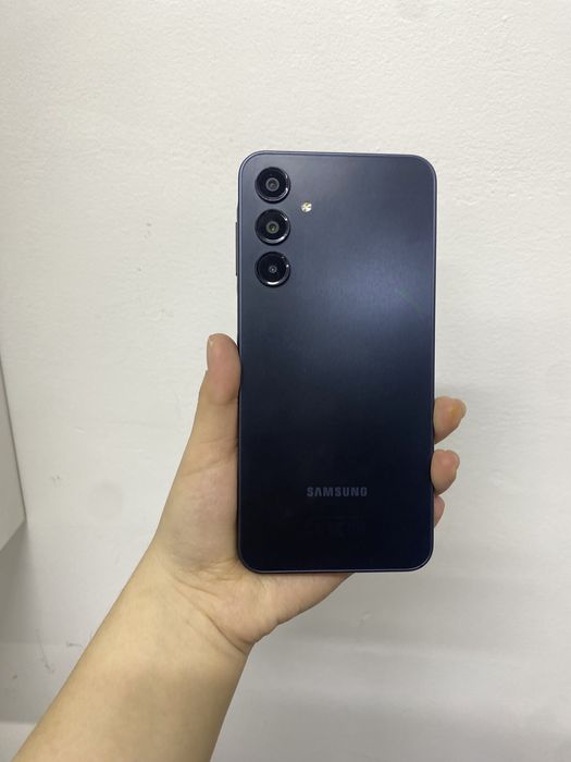 Samsung A16.  128гб