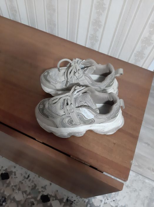 Продам обувь летнюю на девочку