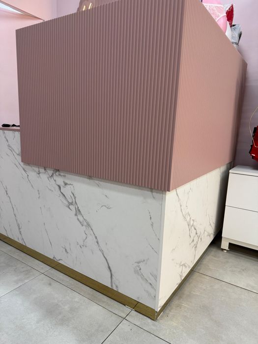 Продам ресепшен.