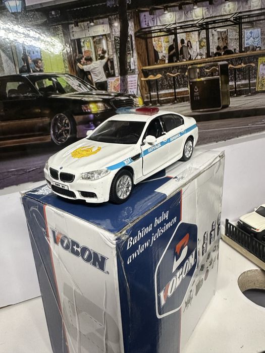 Продам модель БМВ M5     Масштаб 1:36