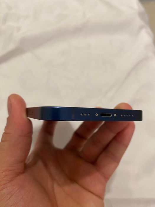 Срочно продам iphone 12