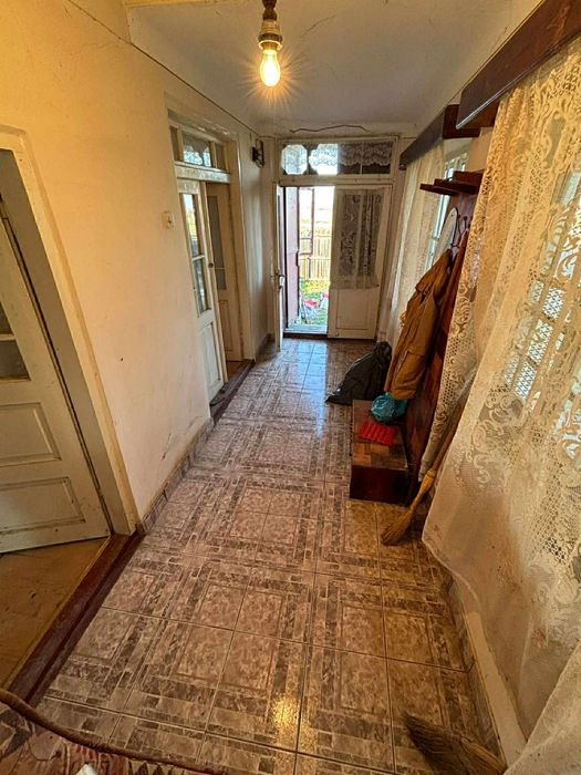 Vand casa sat Jiul comuna Tuglui 32.000 euro si 1 teren separat la 13.500 euro