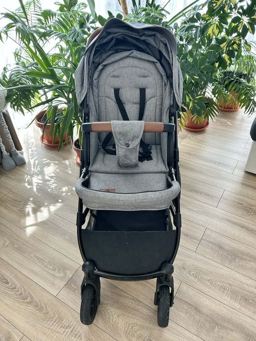 Vând cărucior Lionelo 3 in 1