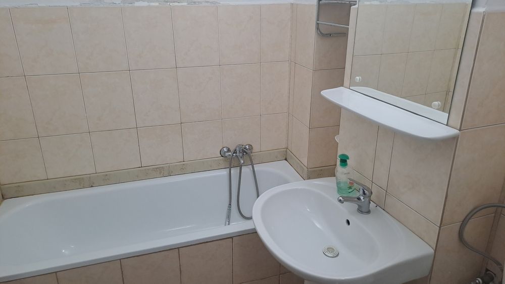 Apartament de închiriat