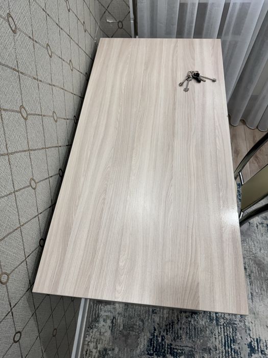 Продается компьютерный стол