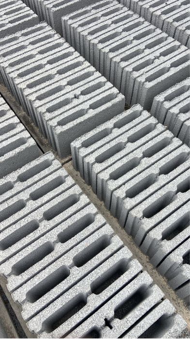 Перегородочные блоки 9×19×39 см